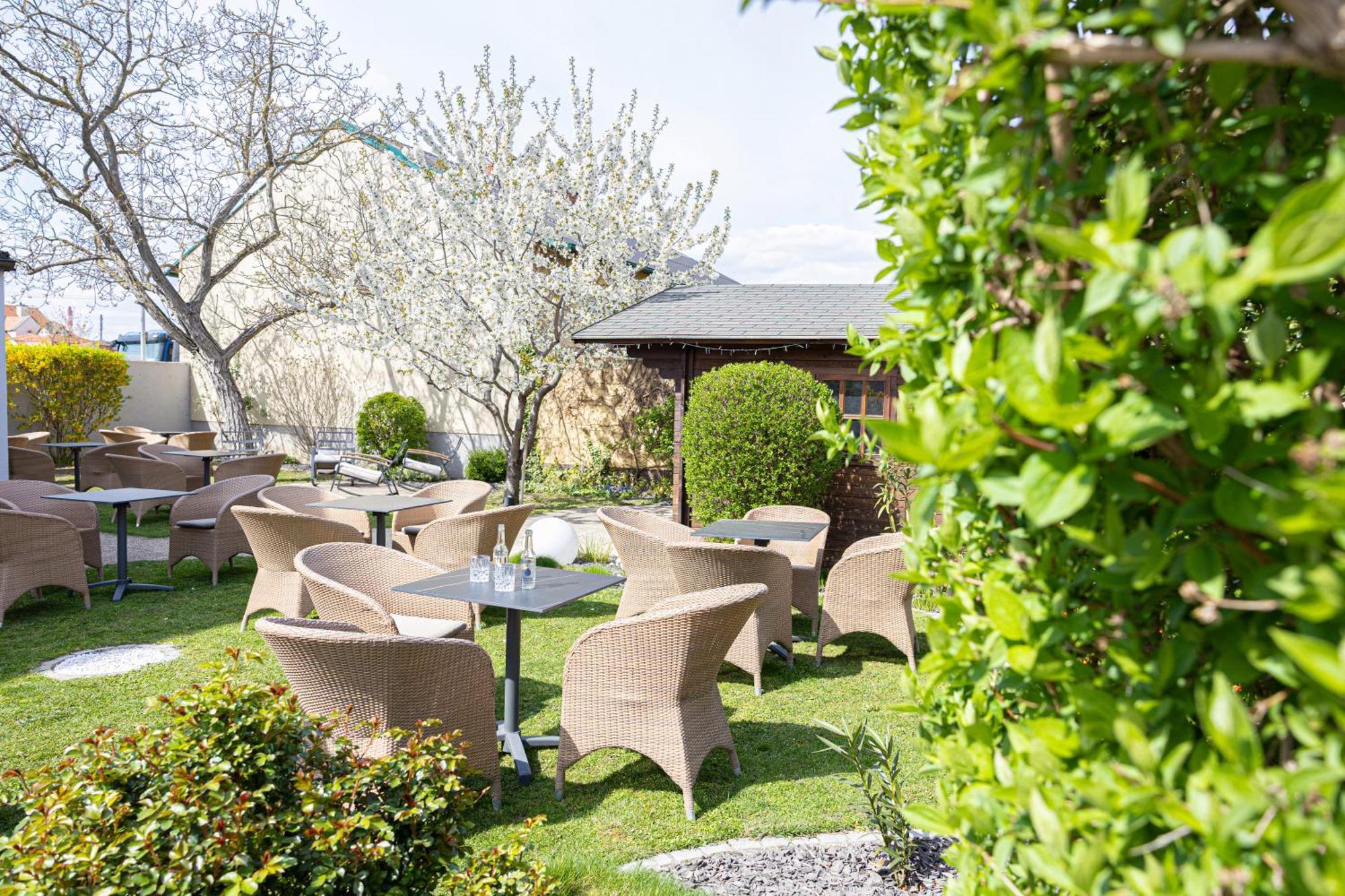 Das Reinisch Hotel - Near Vienna Airport Schwechat Εξωτερικό φωτογραφία